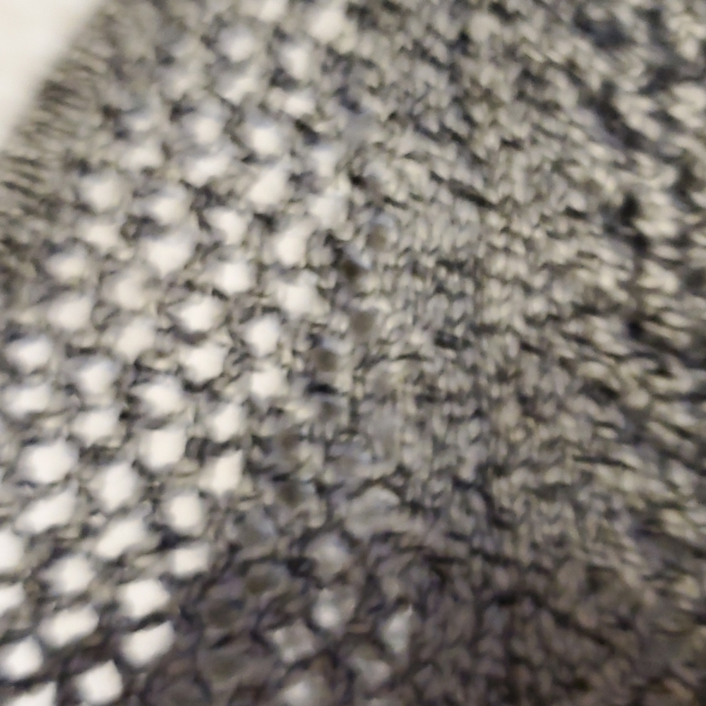 Astr Grey peek a boo sleeves soft sweater NWT🆕 - Picture 8 of 10